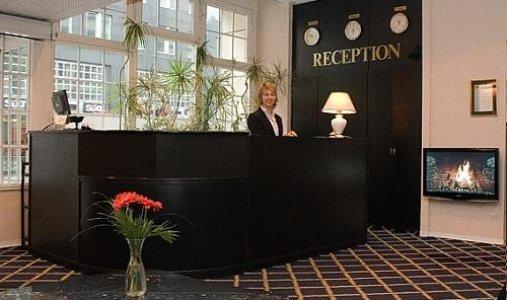 Hotel Kubrat Am Checkpoint Charlie Берлін Інтер'єр фото